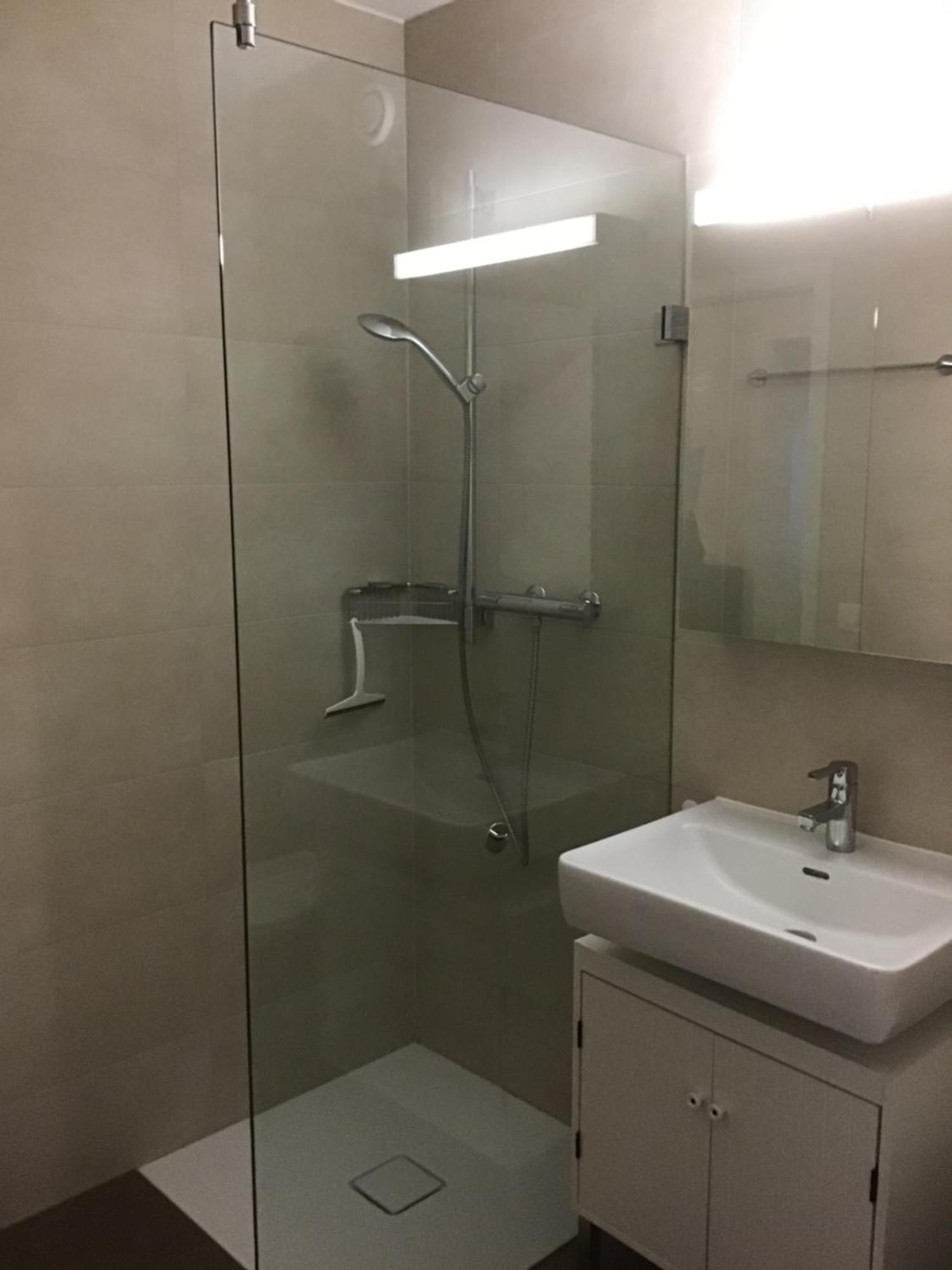 Apartment Center Apartments, Minutes Away From The Lake! Am53 *